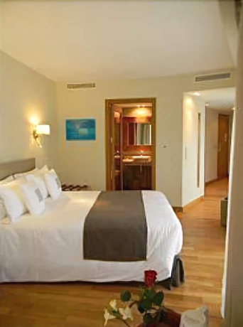 Imagen de la habitación del Hotel Cannes Villa St Barth. Foto 4