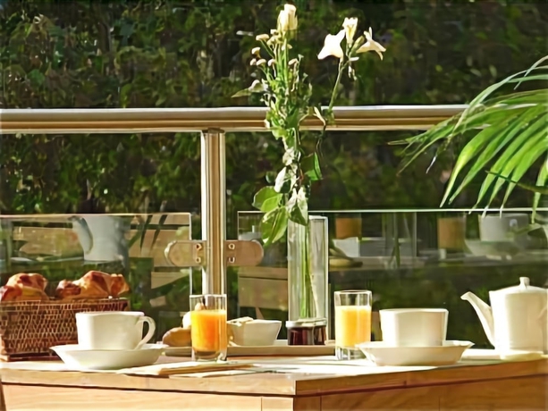 Imagen de la habitación del Hotel Cannes Villa St Barth. Foto 17