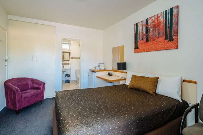 Imagen general del Hotel Canning Bridge Auto Lodge. Foto 5