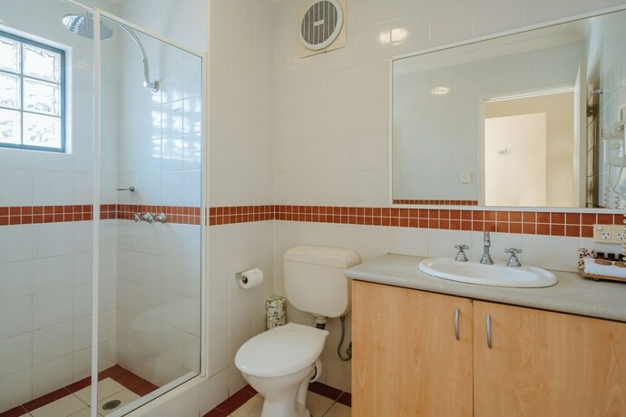 Imagen de la habitación del Hotel Canning Bridge Auto Lodge. Foto 16