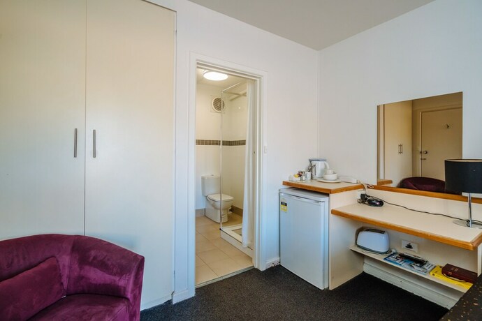 Imagen de la habitación del Hotel Canning Bridge Auto Lodge. Foto 19