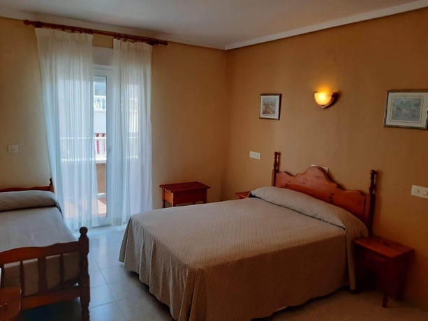 Imagen de la habitación del Hotel Cano. Foto 8