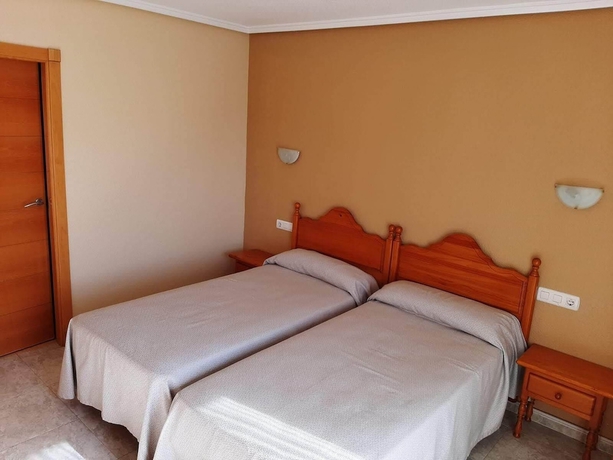 Imagen de la habitación del Hotel Cano. Foto 12