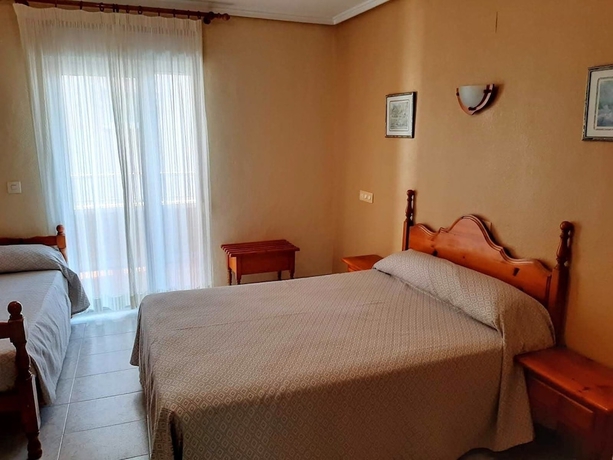 Imagen de la habitación del Hotel Cano, Torrevieja. Foto 5