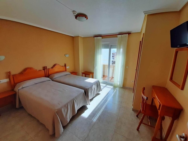 Imagen de la habitación del Hotel Cano, Torrevieja. Foto 6