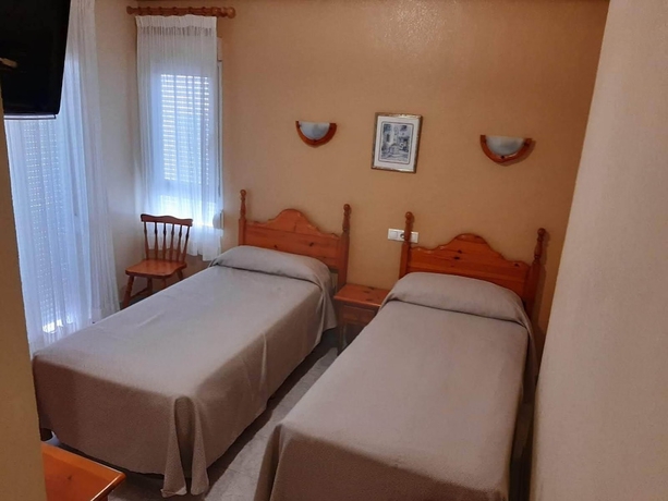 Imagen de la habitación del Hotel Cano, Torrevieja. Foto 13