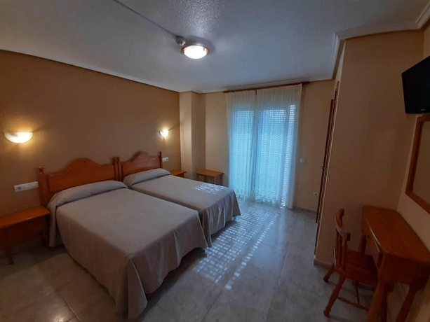 Imagen de la habitación del Hotel Cano, Torrevieja. Foto 15