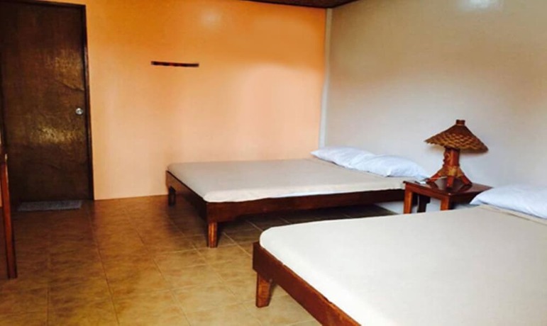 Imagen general del Hotel Canoe Beach Resort. Foto 1