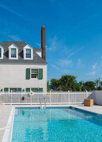 Imagen de la piscina del Hotel Canoe Place Inn and Cottages. Foto 19