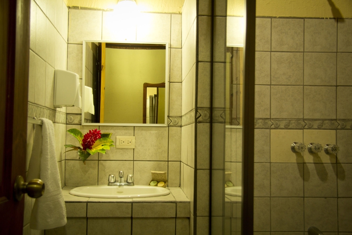 Imagen de la habitación del Hotel Canon De La Vieja Lodge. Foto 8