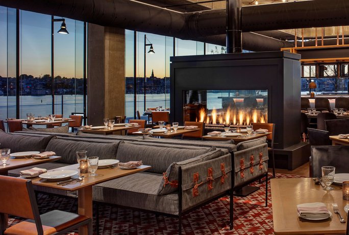 Imagen de los interiores del Hotel Canopy By Hilton Baltimore Harbor Point. Foto 12