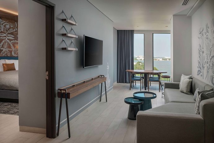 Imagen de la habitación del Hotel Canopy By Hilton Cancun La Isla. Foto 8