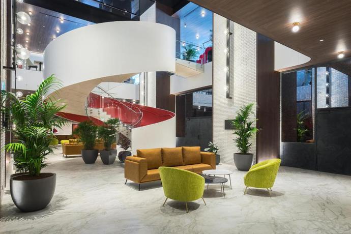 Imagen de los interiores del Hotel Canopy By Hilton Madrid Castellana. Foto 25