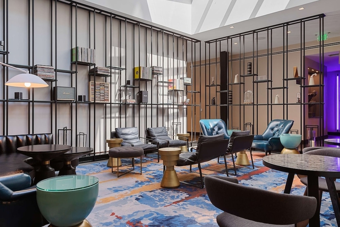 Imagen de los interiores del Hotel Canopy By Hilton Memphis Downtown. Foto 17