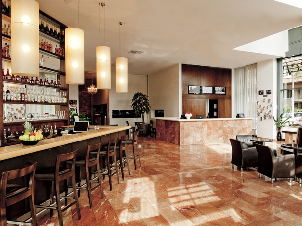 Imagen del bar/restaurante del Hotel Canopy By Hilton Zagreb - City Centre. Foto 1