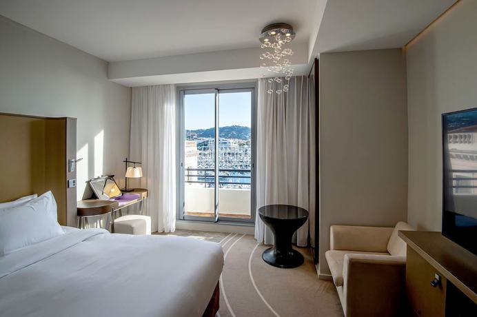 Imagen de la habitación del Hotel Canopy by Hilton Cannes. Foto 2