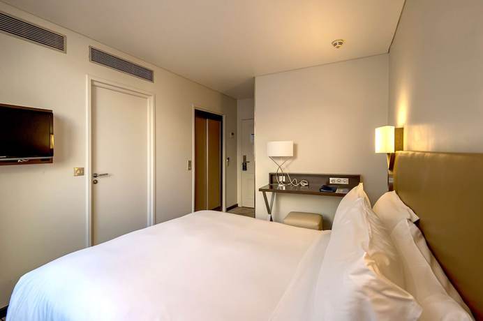 Imagen de la habitación del Hotel Canopy by Hilton Cannes. Foto 4