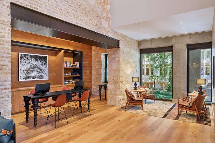 Imagen de los interiores del Hotel Canopy by Hilton San Antonio Riverwalk. Foto 19