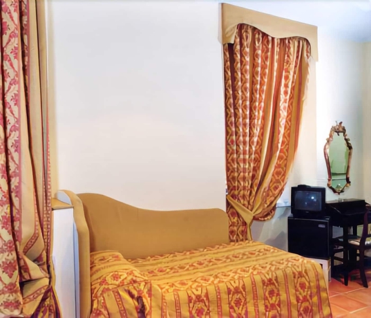 Imagen de la habitación del Hotel Canova, Roma. Foto 3