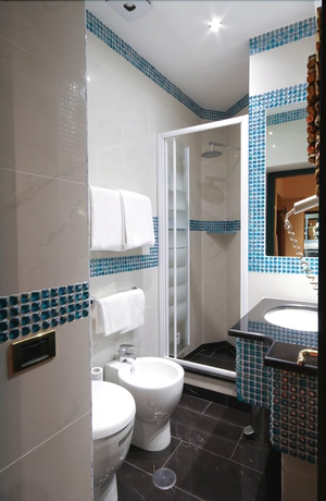 Imagen de la habitación del Hotel Canova, Roma. Foto 7