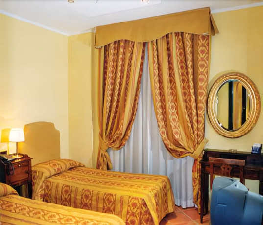 Imagen de la habitación del Hotel Canova, Roma. Foto 9