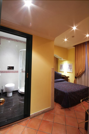 Imagen de la habitación del Hotel Canova, Roma. Foto 12