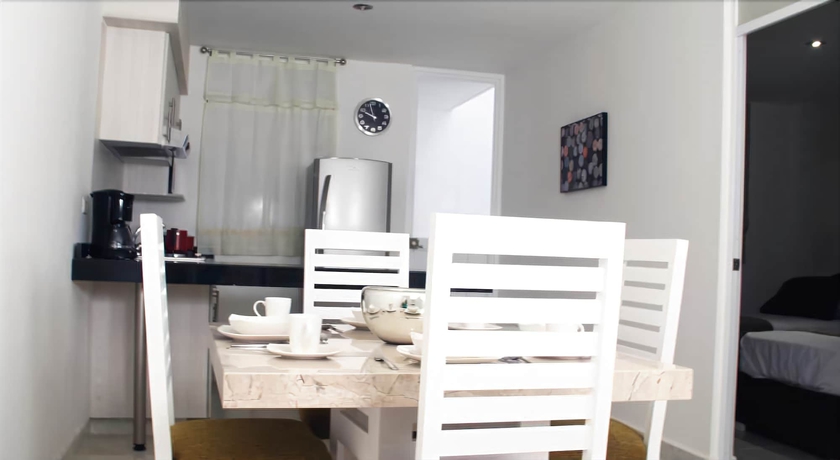 Imagen de la habitación del Hotel Cantabria House Suites. Foto 3