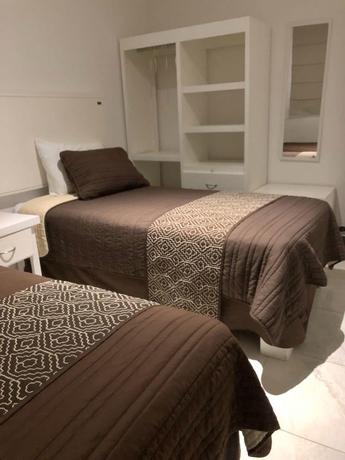 Imagen de la habitación del Hotel Cantabria House Suites. Foto 7