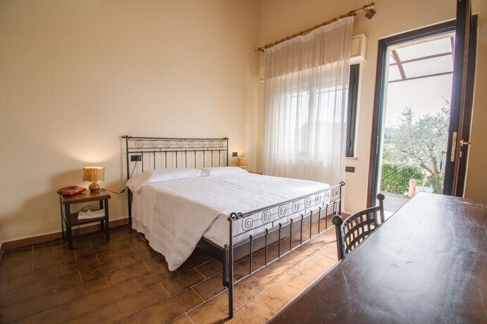 Imagen de la habitación del Hotel Cantalodole. Foto 8