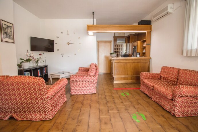 Imagen de los interiores del Hotel Cantalodole. Foto 15