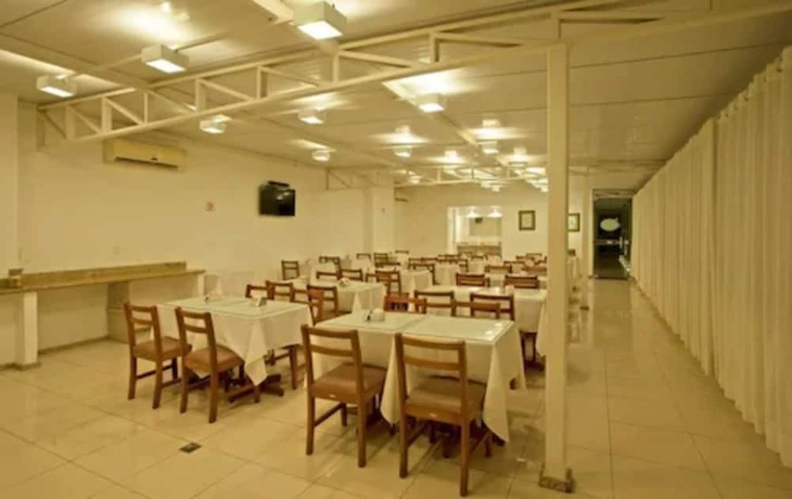 Imagen del bar/restaurante del Hotel Cantareira. Foto 10