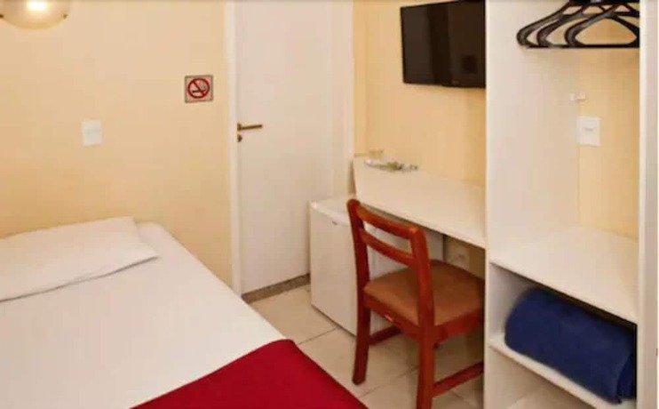 Imagen de la habitación del Hotel Cantareira. Foto 25
