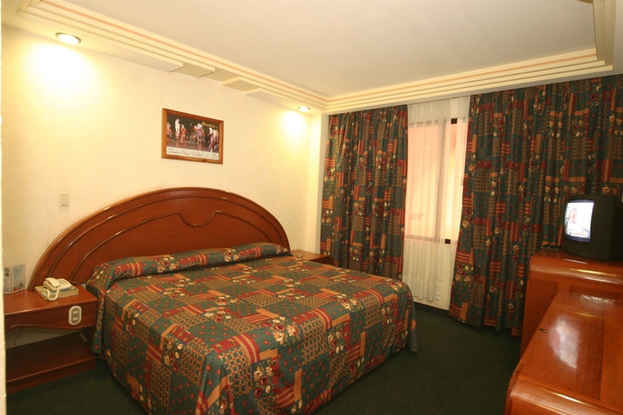 Imagen de la habitación del Hotel Cantera Real. Foto 11