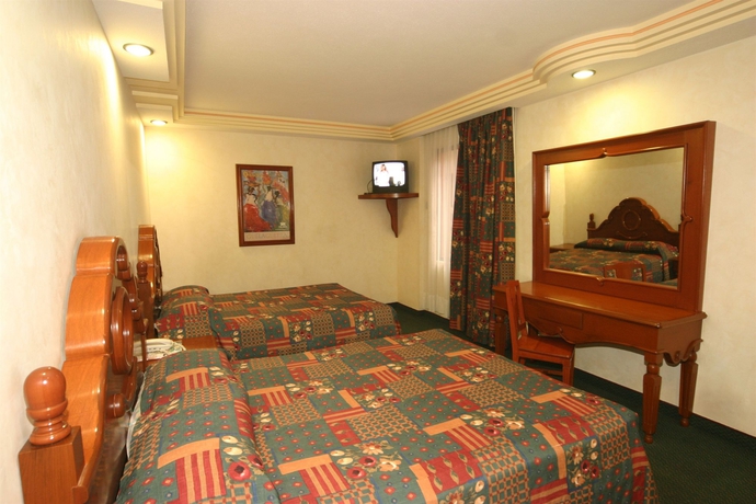 Imagen de la habitación del Hotel Cantera Real. Foto 13