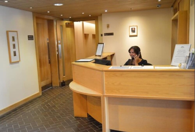 Imagen de los interiores del Hotel Canterbury Cathedral Lodge. Foto 19