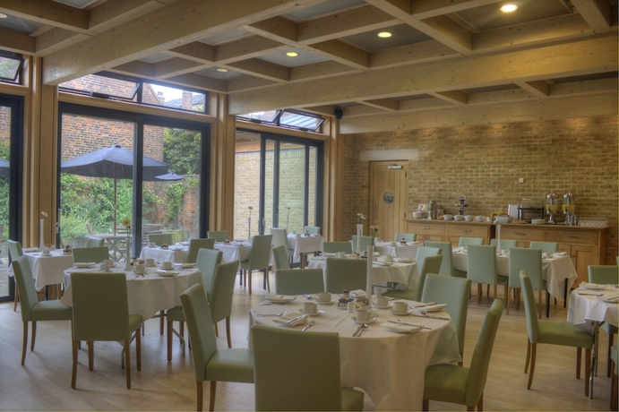 Imagen del bar/restaurante del Hotel Canterbury Cathedral Lodge. Foto 2