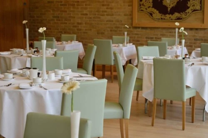 Imagen del bar/restaurante del Hotel Canterbury Cathedral Lodge. Foto 3