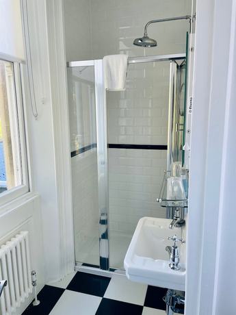 Imagen de la habitación del Hotel Canterbury. Foto 17