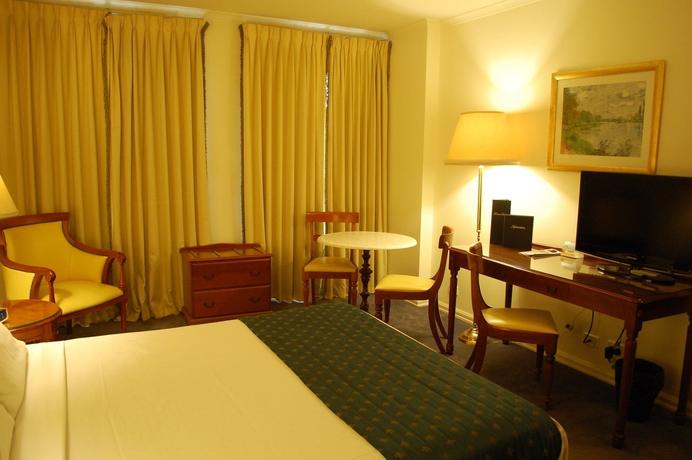 Imagen de la habitación del Hotel Canterbury International. Foto 15