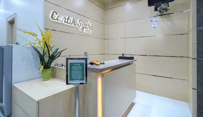 Imagen de los interiores del Hotel Cantik Syari. Foto 18