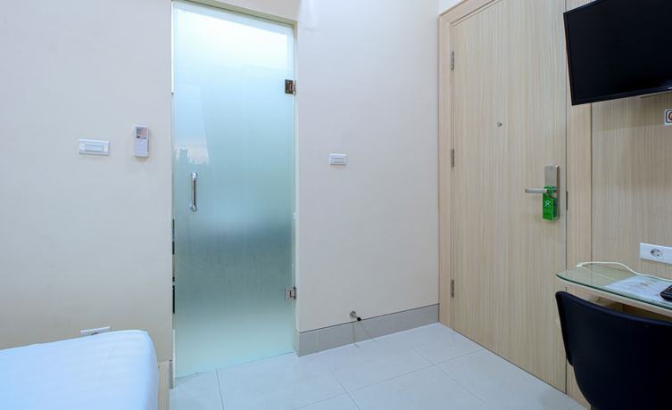 Imagen de la habitación del Hotel Cantik Syari. Foto 10