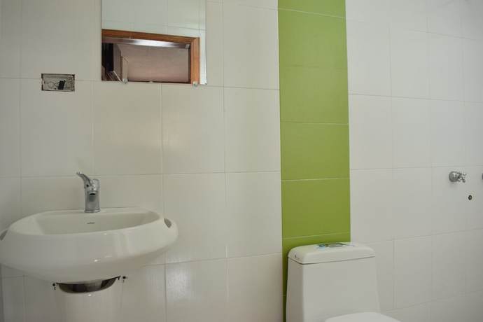 Imagen de la habitación del Hotel Ca&ntilde;averal, Ba&ntilde;os de Agua Santa. Foto 6