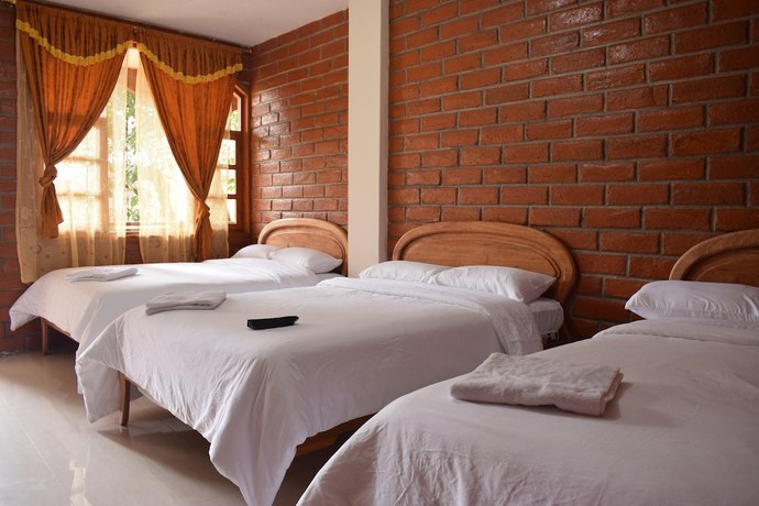 Imagen de la habitación del Hotel Ca&ntilde;averal, Ba&ntilde;os de Agua Santa. Foto 7
