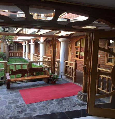 Imagen de los interiores del Hotel Ca&ntilde;averal, Ba&ntilde;os de Agua Santa. Foto 13