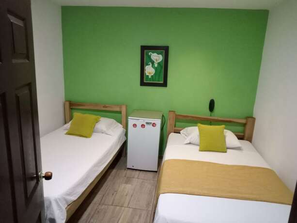 Imagen de la habitación del Hotel Ca&ntilde;averal Plaza. Foto 13