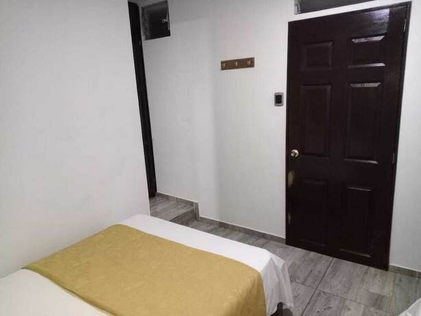 Imagen de la habitación del Hotel Ca&ntilde;averal Plaza. Foto 18