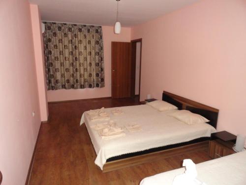 Imagen de la habitación del Hotel Cantilena Complex. Foto 8