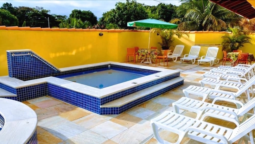 Imagen de la piscina del Hotel Canto Da Riviera. Foto 15