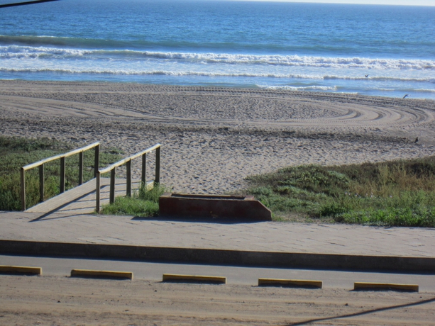 Imagen de los exteriores del Hotel Canto del Mar. Foto 5