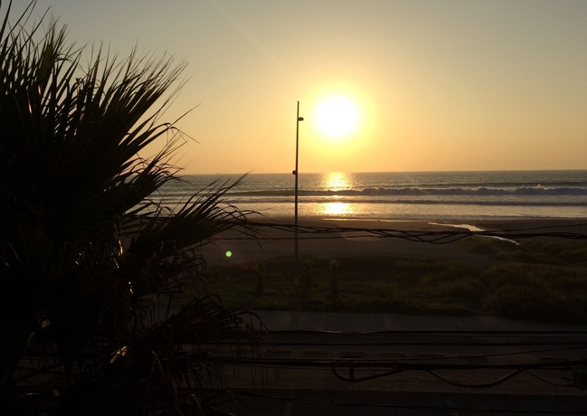 Imagen de los exteriores del Hotel Canto del Mar. Foto 6